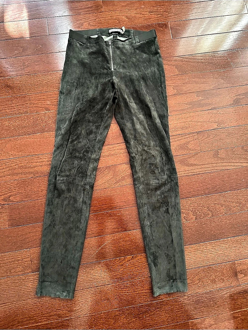alice + olivia Front Zip Suede Leggings in Grey